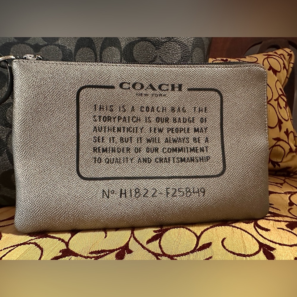 Coach Reversible Black Signature Tote - Picture 4 of 17